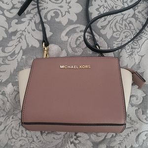 Micheal kors purse